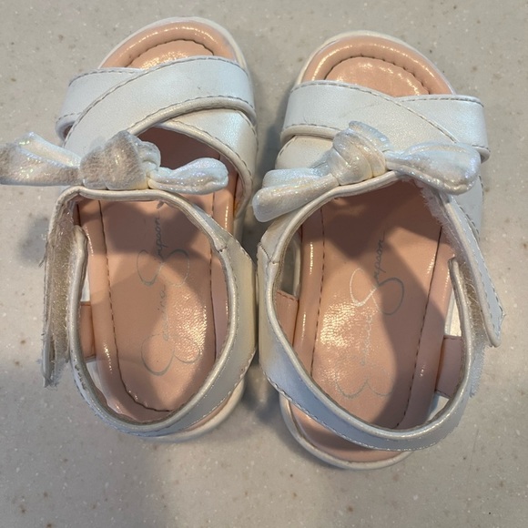 Jessica Simpson Toddler Girls Tia Cross Bow Open Toe Sandals - Picture 2 of 5